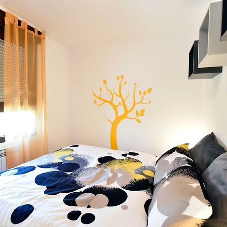 Apartment Place4U Zagreb Buitenkant foto