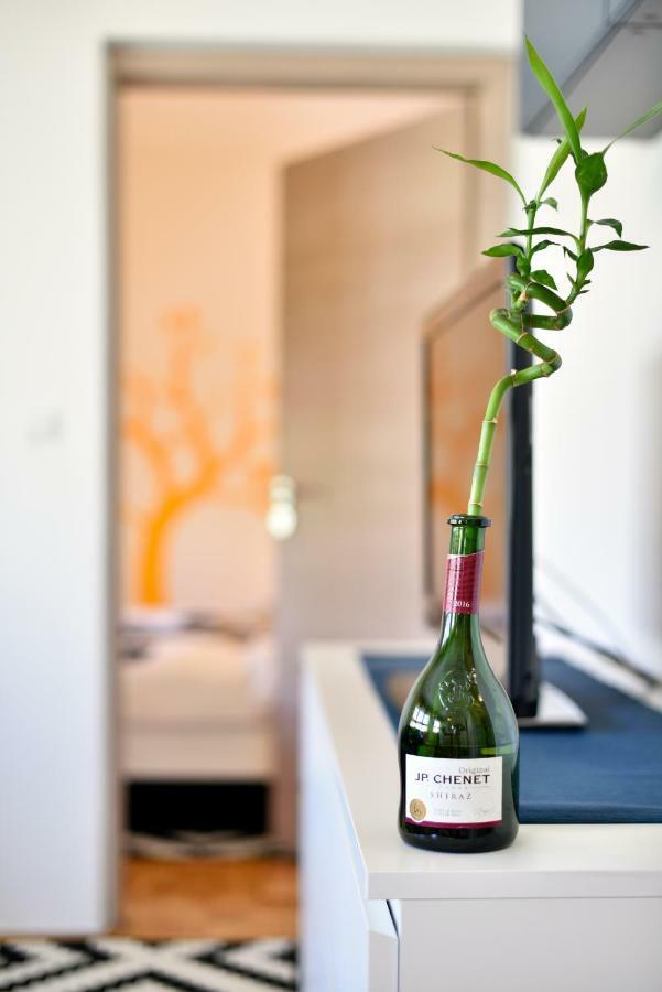 Apartment Place4U Zagreb Buitenkant foto