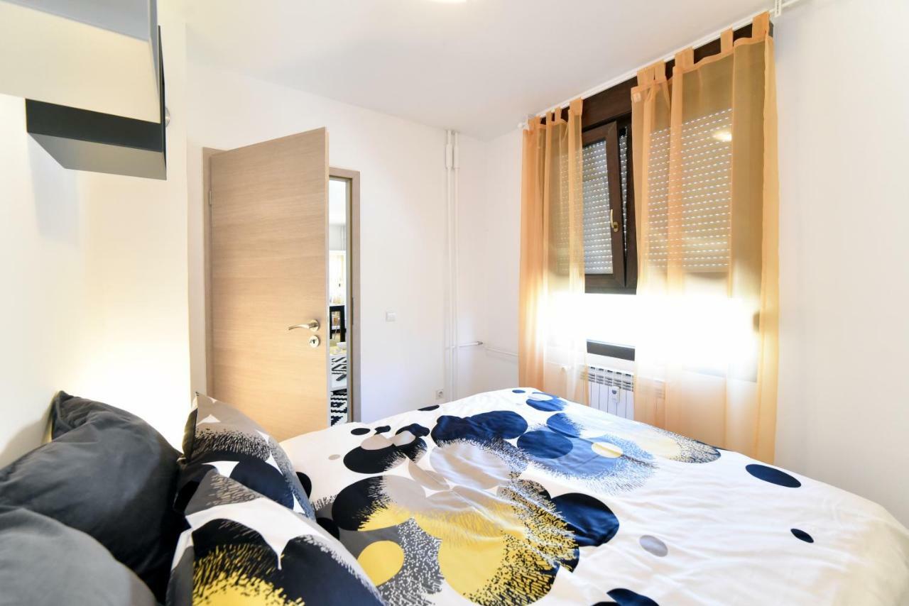 Apartment Place4U Zagreb Buitenkant foto
