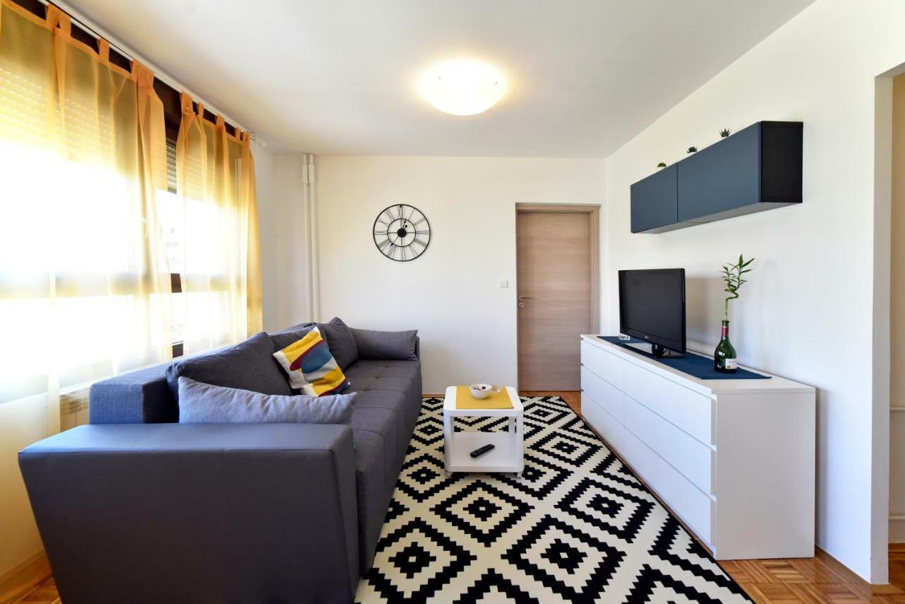 Apartment Place4U Zagreb Buitenkant foto
