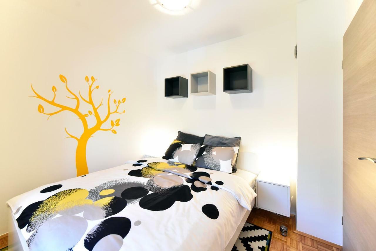 Apartment Place4U Zagreb Buitenkant foto