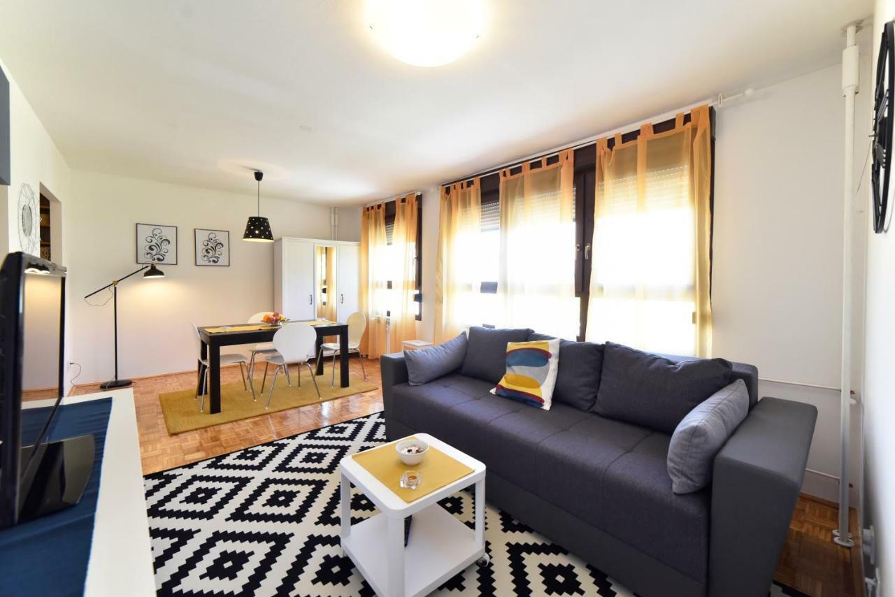 Apartment Place4U Zagreb Buitenkant foto