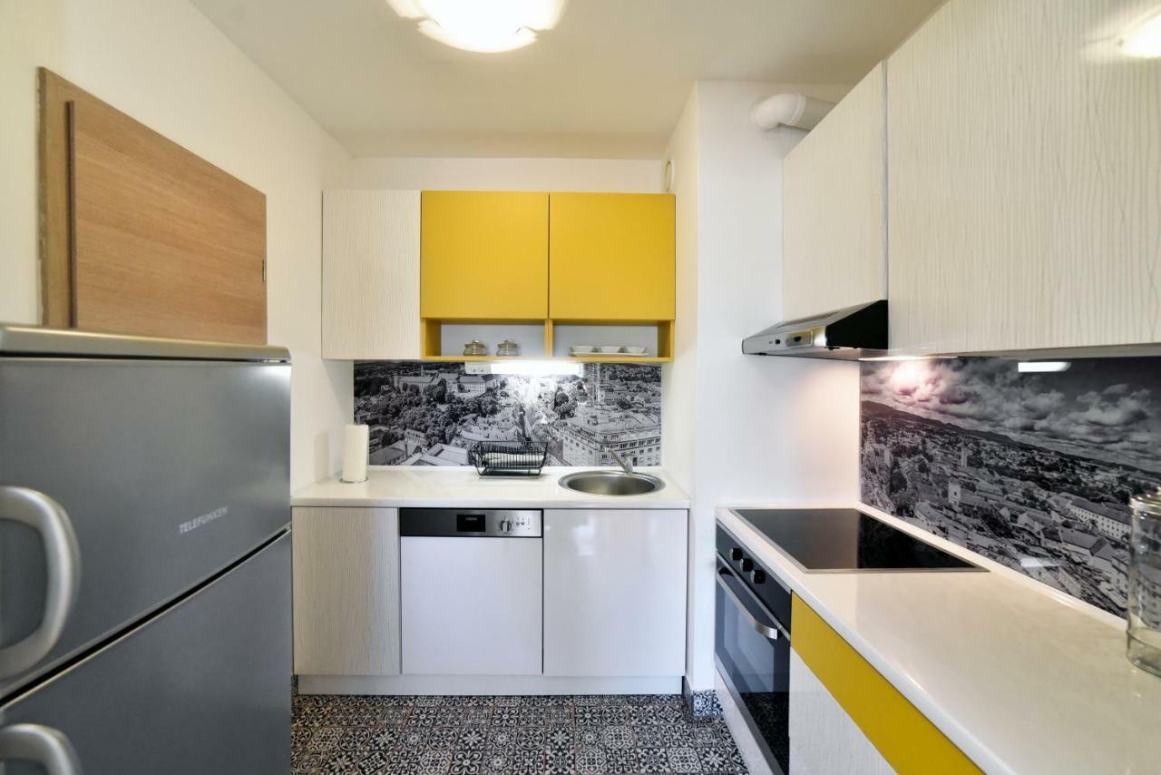 Apartment Place4U Zagreb Buitenkant foto